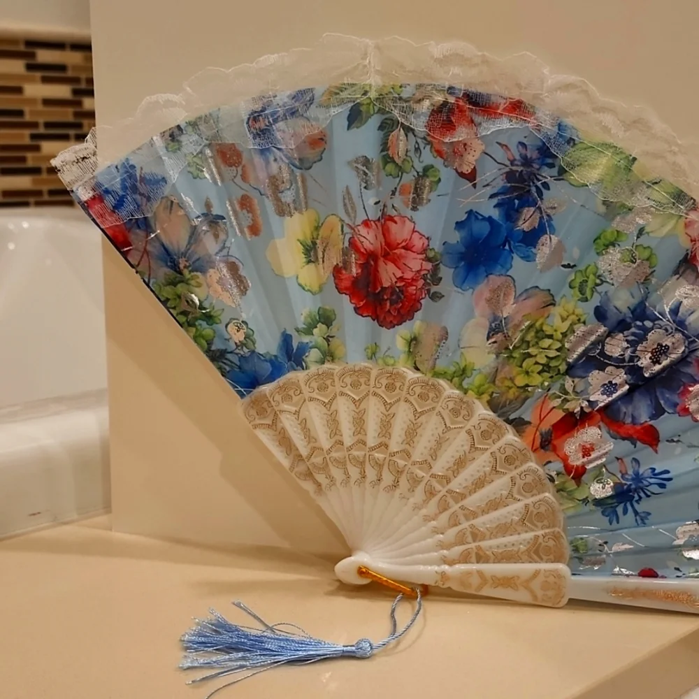 Asian Fan - Picture 2 of 6